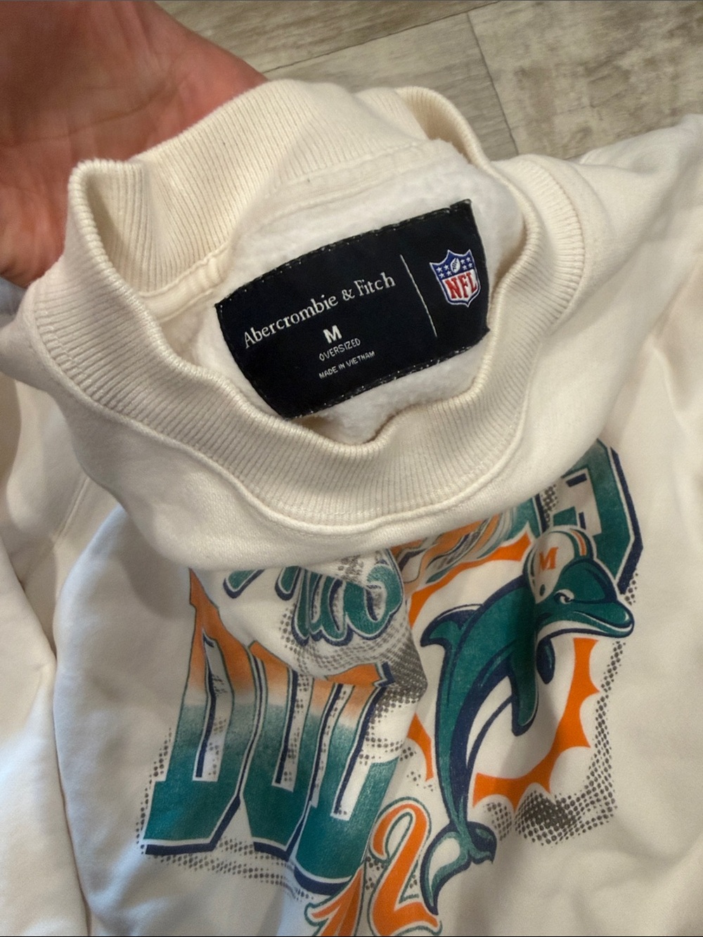 Abercrombie & Fitch White Miami Dolphins Graphic Crewneck - Picture 2 of 3